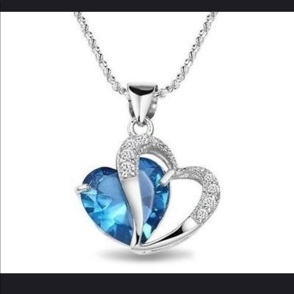 Silver Plated Crystal Heart Pendant & chain / NEW!